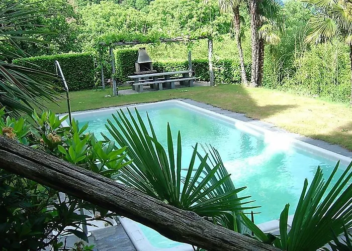 Brissago: Casa Collinetta H * 布里萨戈